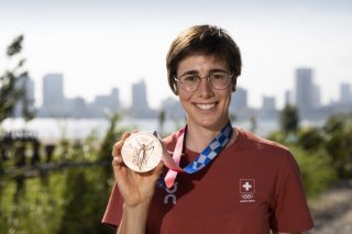 Médaillée de bronze à Tokyo en 2021, Linda Indergand dit stop à 32 ans KEYSTONE/PETER KLAUNZER